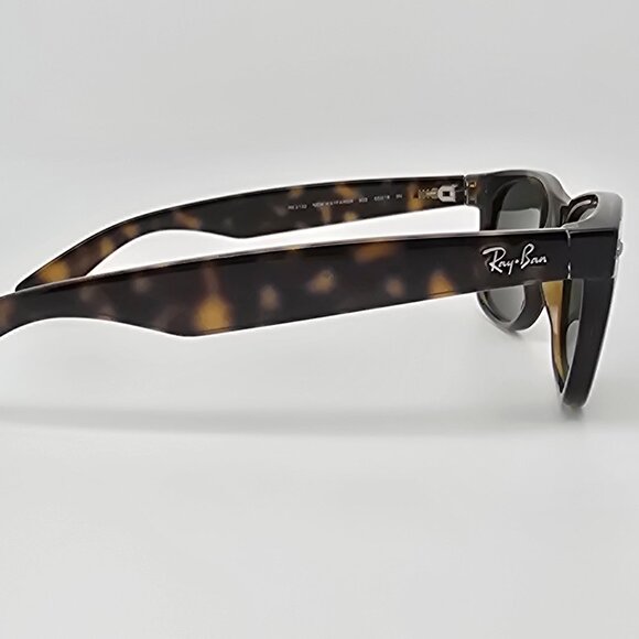 *SOLD* Ray-Ban RB2132 902 New Wayfarer Tortoise Frame G-15 Green Lens Sunglasses - Picture 5 of 13